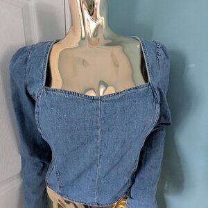 Levi's crop top